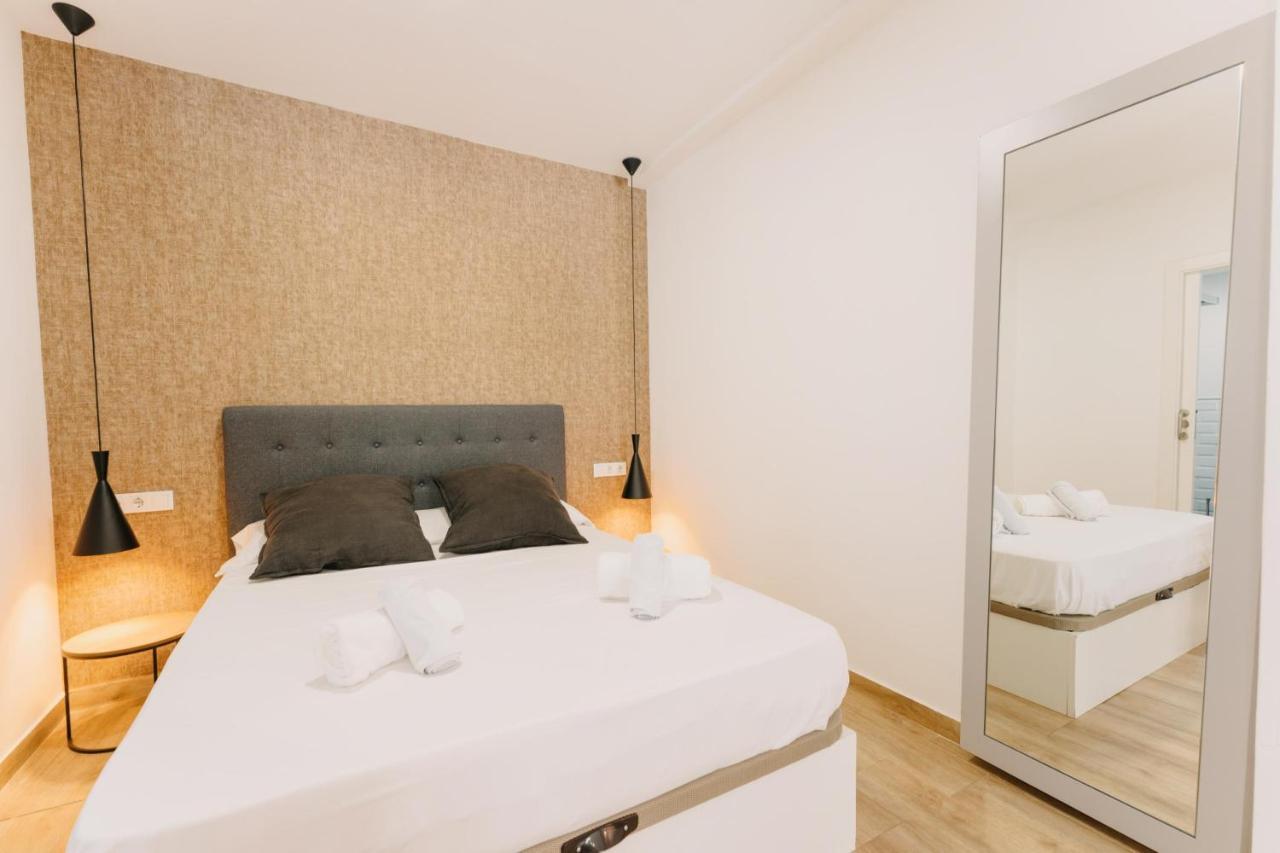 Coverlin Apartamentos San Francisco Малага Стая снимка