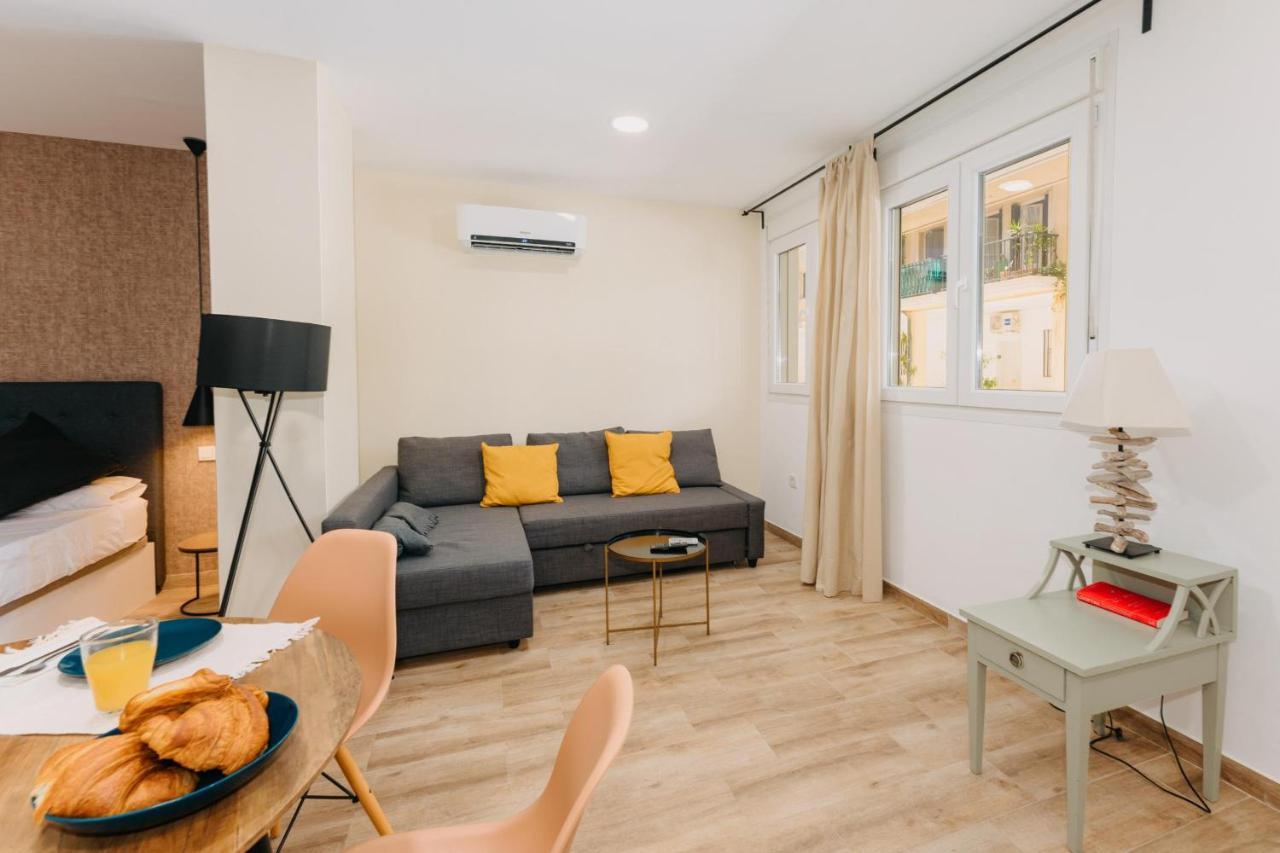 Coverlin Apartamentos San Francisco Малага Стая снимка